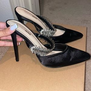 Worn once super CUTE!
